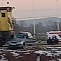 Voz udario u automobil na prelazu u Petlovači