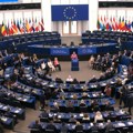 Evropska komisija: Evropska unija ostaje posvećena sankcijama na uvoz ruske nafte i gasa