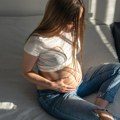 Alarmantni podaci: Više od 3.500 tinejdžerki porodilo se u Srbiji za dve godine Među njima i 31 devojčica mlađa od 15 godina!…