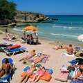 Žena počela da vrišti čim je ušla u vodu, jedva izvukla živu glavu: Neverovatan slučaj na plaži u Hrvatskoj