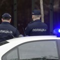 Na Slaviji povređen policajac: Vozač „forda“ probio blokadu, udario ga autom i pobegao