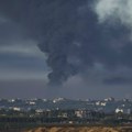 Izraelska vojska bombardovala najveću luku u Jemenu; kroz luku Hudajada prolazi 80% hrane uvezene u državu