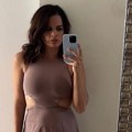 "Mislila sam to je samo cista": Mlada voditeljka borila se sa tumorom pankreasa, a sada blista i ne skida osmeh sa lica