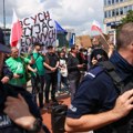 Haos u Poljskoj, desničari i navijači na ulicama, neće migrante: "Poslao je levičarske batinaše da ometaju manifestaciju…