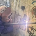 Bezbednije kretanje gandijevom: Go Novi Beograd postavila gelendere uz stepenište