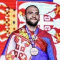 Ražnatović ogorčen zbog napada u Podgorici! Javno podleio fotografiju ranjenog mladića i poručio ovo