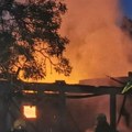Гори цело село на Балкану, многе куће потпуно уништене, призор кида душу: "Нисмо знали шта пре да спасимо"