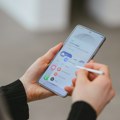 Прозор у ваш свет: Редефинисање професионалног тока рада кроз АИ екран