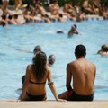 Beograđani mogu po kartice: Počelo izdavanje kartica za besplatan ulaz na bazene