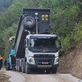 Posle skoro tri decenije novi asfalt prema Slatini