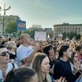 FOTO i VIDEO: Na petom protestu "Srbija protiv nasilja" ostavljene poruke predsedniku Vučiću
