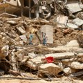 Potresne scene iz LIbije, hiljade ljudi sahranjeno u masovnim grobnicama: Na rukama izvlače mrtve iz mora