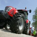 Sedam dana traktori „oru” drumove