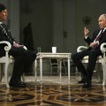 "Čekao sam ga satima": Taker Karlson otkrio šta se dešavalo pre intervjua sa Putinom