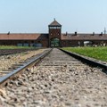 Pokrenuta istraga u Nemačkoj: Đaci pre posete Aušvicu uzvikivali nacistički pozdrav