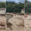 Snimak dramatičnog spasavanja u BiH: Kuća ostala kao ostrvo u bujici (VIDEO)