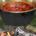 Krčkaće se ovčiji paprikaš! Gastro takmičenje na manifestaciji "Tambura u srcu Deronja" Prijave su otvorene do 3. jula