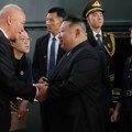 (Foto) svi gledaju u ćerku Kim Džong Una! Prvo putovanje naslednice Severne Koreje i to na vojnu paradu u Kini: Najčuvanija…