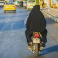 U Iranu žene od sada imaju pravo da voze motocikle i skutere