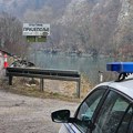 Drama kod Prijepolja: Automobil sleteo u reku, jedna osoba uspela sama da ispliva i spasi se