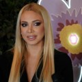 "To je moj život, razumeće kad poraste" Milica Todorović prvi put o partneru, sinu Bogdanu i povratku na scenu: "Nije lako"