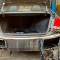 Automobil pun droge! Policija otkrila 22 paketa, uhapšen muškarac (foto)