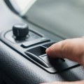Ovu skrivenu funkciju ima mnogo automobila: Leti je zlata vredna, a mnogi za nju ni ne znaju