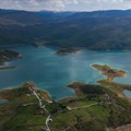 Ispod Ramskog jezera leži 20 sela - kada voda padne, iz dubine izrone kuće i groblja