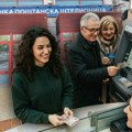 Reporter Kurira sa građanima u redu za 6.000: Podizanje novca za nekoliko minuta, evo šta su rekli kako će potrošiti pare
