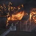 Ogroman Požar u Švedskoj: Vatra guta tobogan u akvaparku (foto)