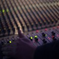 Velike diskografske kuće tuže muzičke AI servise jer krše autorska prava