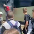 (Foto, video) deca iskaču iz zapaljenog autobusa, dim na sve strane! Novi dramatični snimci sa ekskurzije: Roditelji iz…
