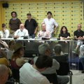 Gužva na konferenciji povodom imenovanja Dragoslava Bokana, glumci Narodnog pozorišta čitaju njegove izjave