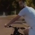 Zvezdin lider pokazao skromnost: Ivanić biciklom do treninga pred važan duel u LŠ