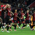 Milan sa igračem manje pobedio Napoli (video)