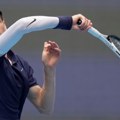Siner lako izašao na kraj sa Bublikom za polufinale Beča