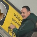 Krišom smo snimili bivšeg muža Ane Radulović: Svi se pitaju ko je devojka koja se ne odvaja od njega na aerodromu