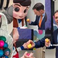 Pogledajte kako je ministar Mali pobedio Rastka i Milicu u kucanju jajima: Ugostio maskote EXPO 2027 za Vaskrs, pa odigrali…