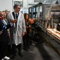 Predsednik Vučić otvaio modernizovanu fabriku stakla u Paraćinu