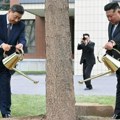 Baloni i zimzeleno drvo: Kineski i severnokorejski lideri obećavaju jače veze