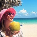 Trudna Dea u bikiniju, pokazala kako provodi vreme! Sa mužem otišla iz Srbije: "Hoću da živim dok sam živa!"