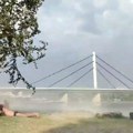 (Video) Nevreme ide ka Novom Sadu: Peščana oluja ispraznila Štrand za nekoliko minuta