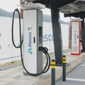 Koliko zaista znači broj od 600 kW na EV punjaču? Maksimalna snaga nije isto što i brzo punjenje