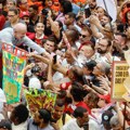 Brazil pred izbore na ivici: Lula i Bolsonaro rame uz rame; Spor oko Gospe potresa kampanju
