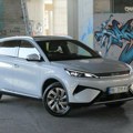 Vozili smo se u BYD ATTO 3 EVO: Možda izgleda kao porodični SUV, ali ubrzava kao sportski automobil