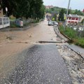 Ulicama tekli potoci: Jako nevreme u Aleksandrovcu, posebno pogođena Gornja Župa (foto/video)