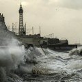 Nova oluja preti Britaniji Upaljeni alarmi, izdata upozorenja, vetar će nositi sve pred sobom (foto)