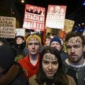 Hiljade ljudi protestovalo u Slovačkoj protiv plana premijera Roberta Fica da izmeni krivični zakon