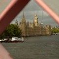 Baronesa Remzi – prva žena na čelu britanske obaveštajne službe MI6
