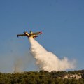 Šumski požar na Atici, izdato upozorenje za evakuaciju